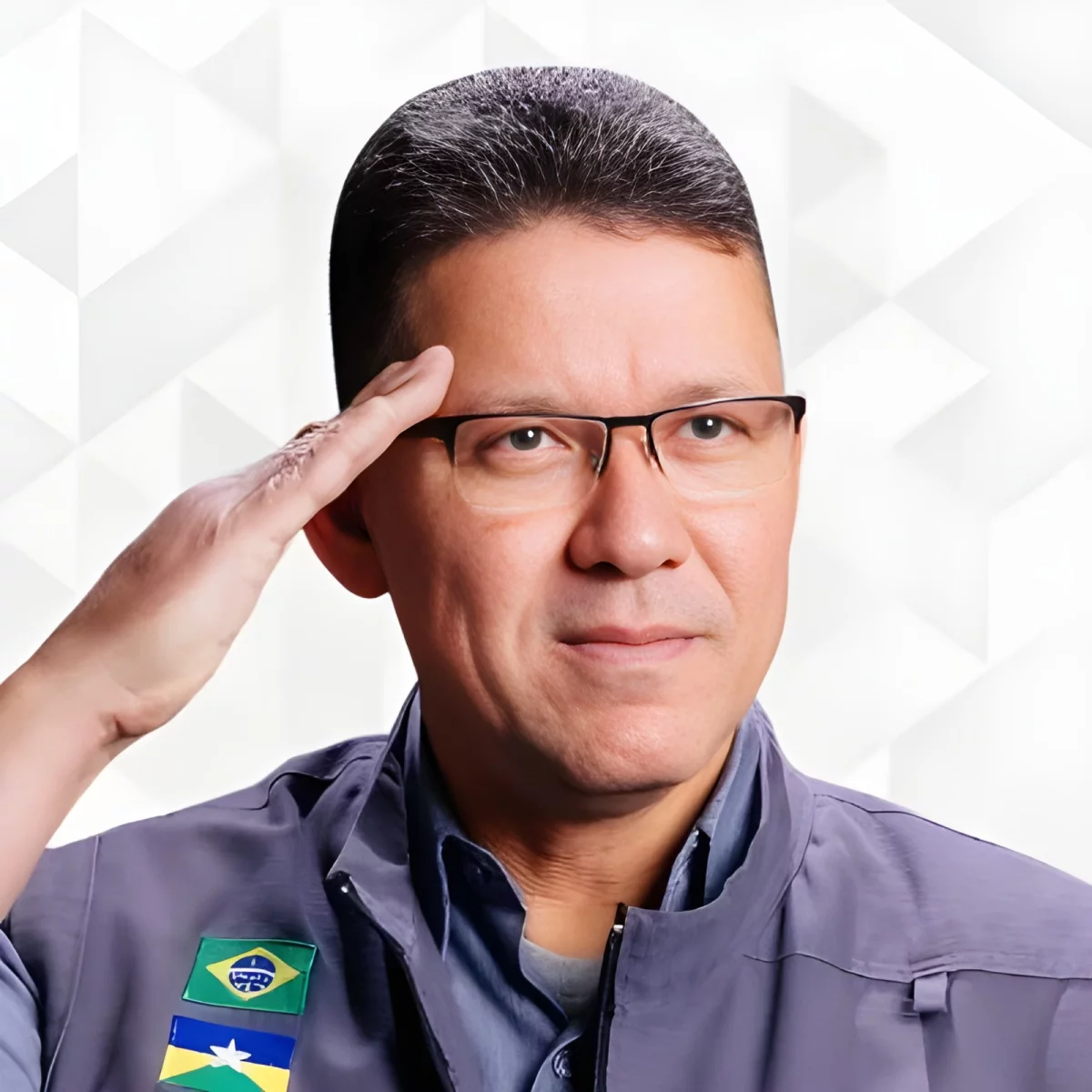 Governador em férias, Rondônia em chamas: população exige respostas nas redes sociais