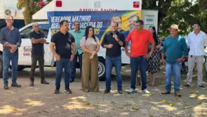 Ministro Andreazza Cirone assegura recursos e população de Andreazza recebe ambulância