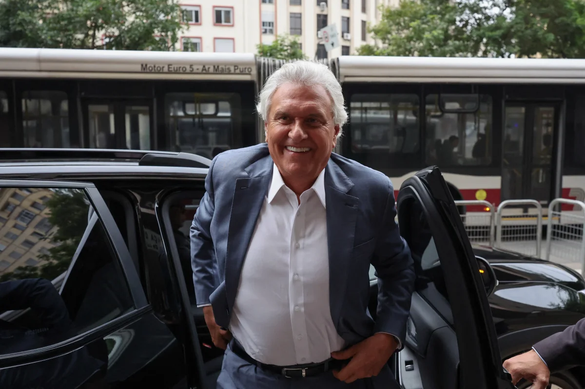 Análise: Caiado se lança de olho no eleitor de direita não bolsonarista e critica Flávio Bolsonaro