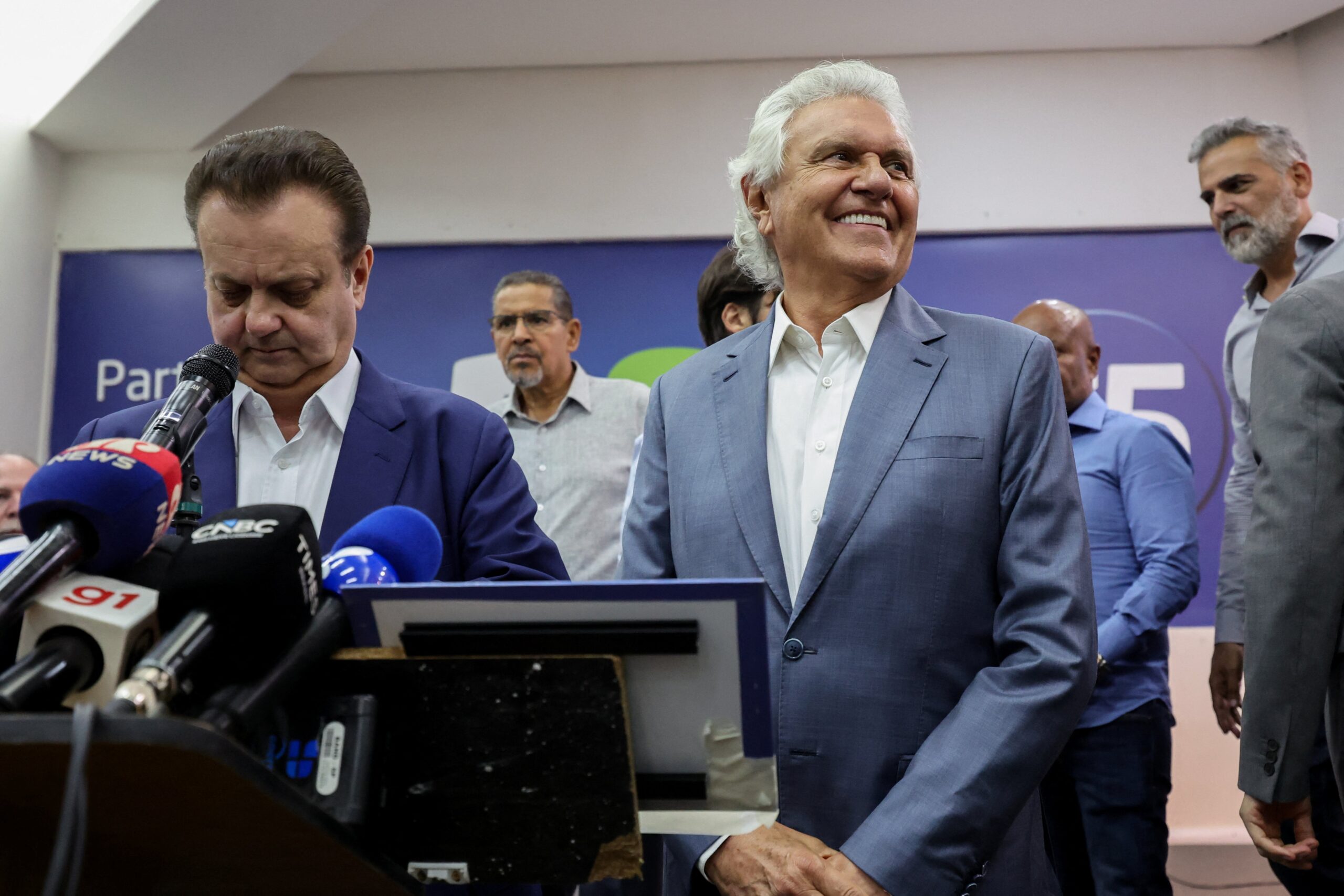 Análise: 1º discurso de Caiado abre fosso do pré-candidato do PSD com Flávio Bolsonaro e o bolsonarismo