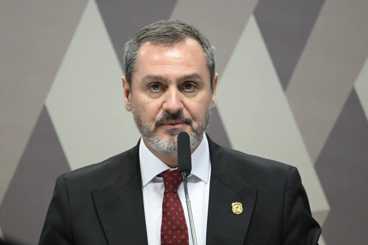 Diretor-geral diz que PF não atua de forma política e que investigadores são alvos de ataques ‘covardes’