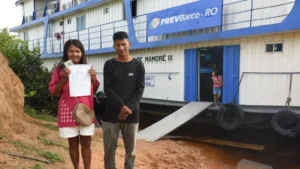 INSS inicia atendimentos com nova embarcação em Rondônia