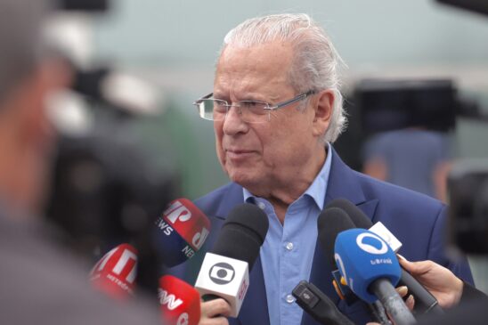 Soberania do Brasil está ameaçada, diz José Dirceu