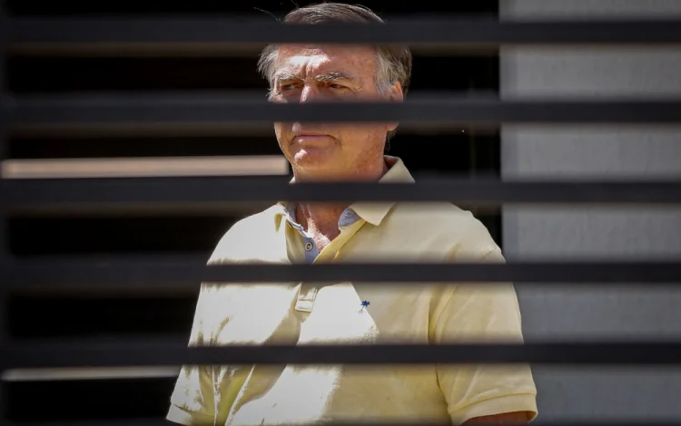 Moraes cobra defesa de Bolsonaro por informação de seguranças