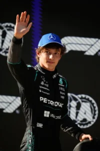 Antonelli vence pela 1ª vez na F1 da China, Hamilton volta ao pódio e brasileiro Bortoleto não larga