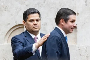 Motta e Alcolumbre silenciam sobre futuro do caso Master no Congresso