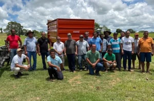Associação de produtores rurais de Governador Jorge Teixeira recebe implementos agrícolas com emenda do deputado Pedro Fernandes