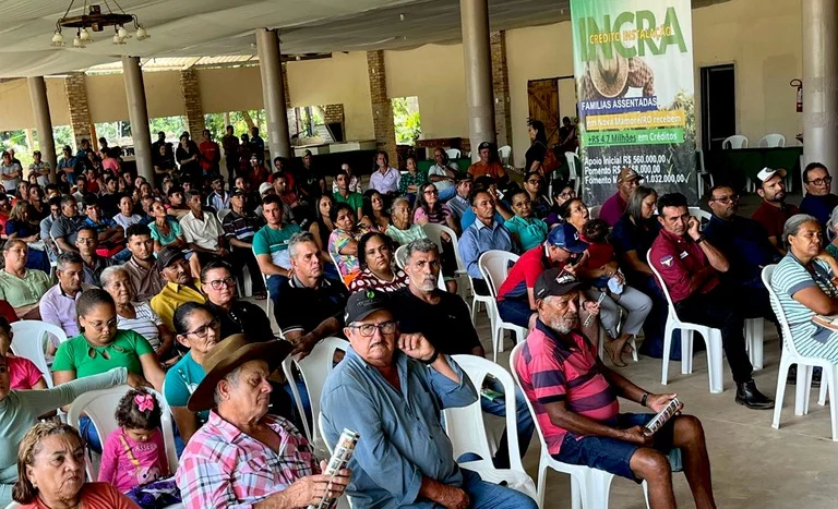 Incra entrega 1.112 documentos de regularização fundiária e reforma agrária em Ji-Paraná