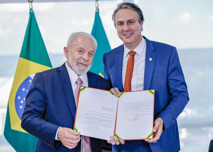 Lula volta atrás e garante que Camilo Santana vai ser candidato no Ceará: ‘Não sei a que’