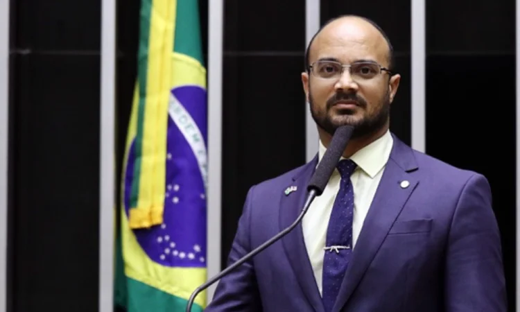 Capitão Alden cobra ACM Neto: ‘Não é possível que Flávio Bolsonaro não tenha um palanque na Bahia’