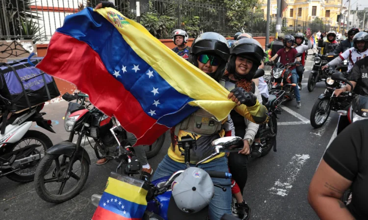 Embaixada dos EUA na Venezuela é reaberta após sete anos