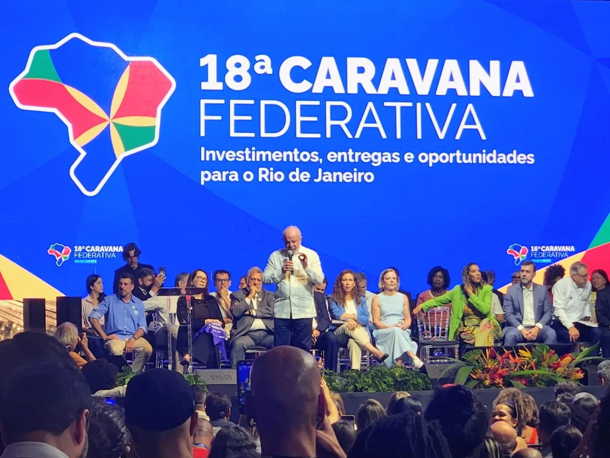 Após Flávio chamar Lula de ‘Opala velhão’, petista rebate e diz que Bolsonaro ‘está no desmanche’