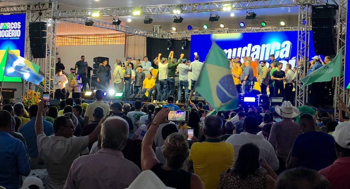 Presença de Flávio Bolsonaro marca encontro político do PL em Ji-Paraná que reuniu lideranças de Rondônia