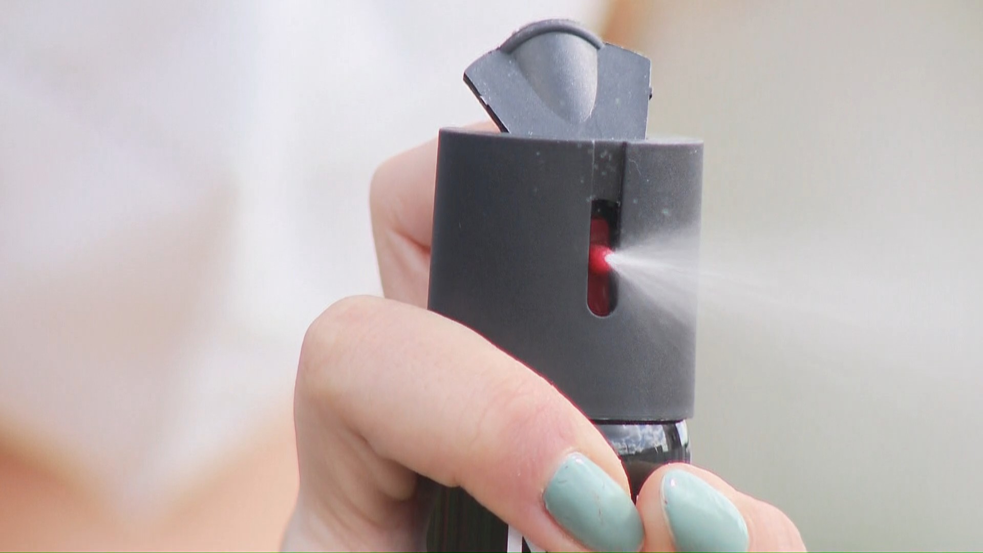Entenda como funciona a lei que autoriza mulheres usarem spray de pimenta para defesa pessoal em Rondônia