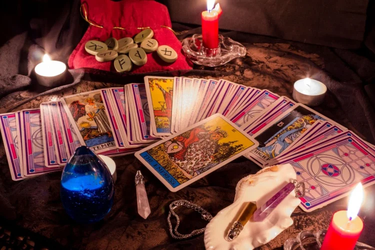 Tarot do dia: previsão para os 12 signos em 31/03/2026