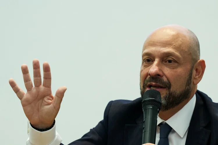 Lula demite Gilberto Waller da presidência do INSS