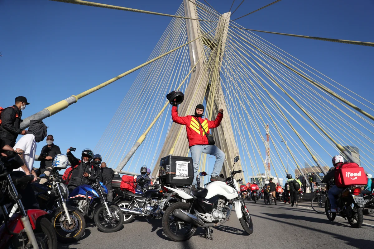 Após pressão do governo, projeto que regulamenta atividade de entregadores e motoristas sai de pauta na Câmara