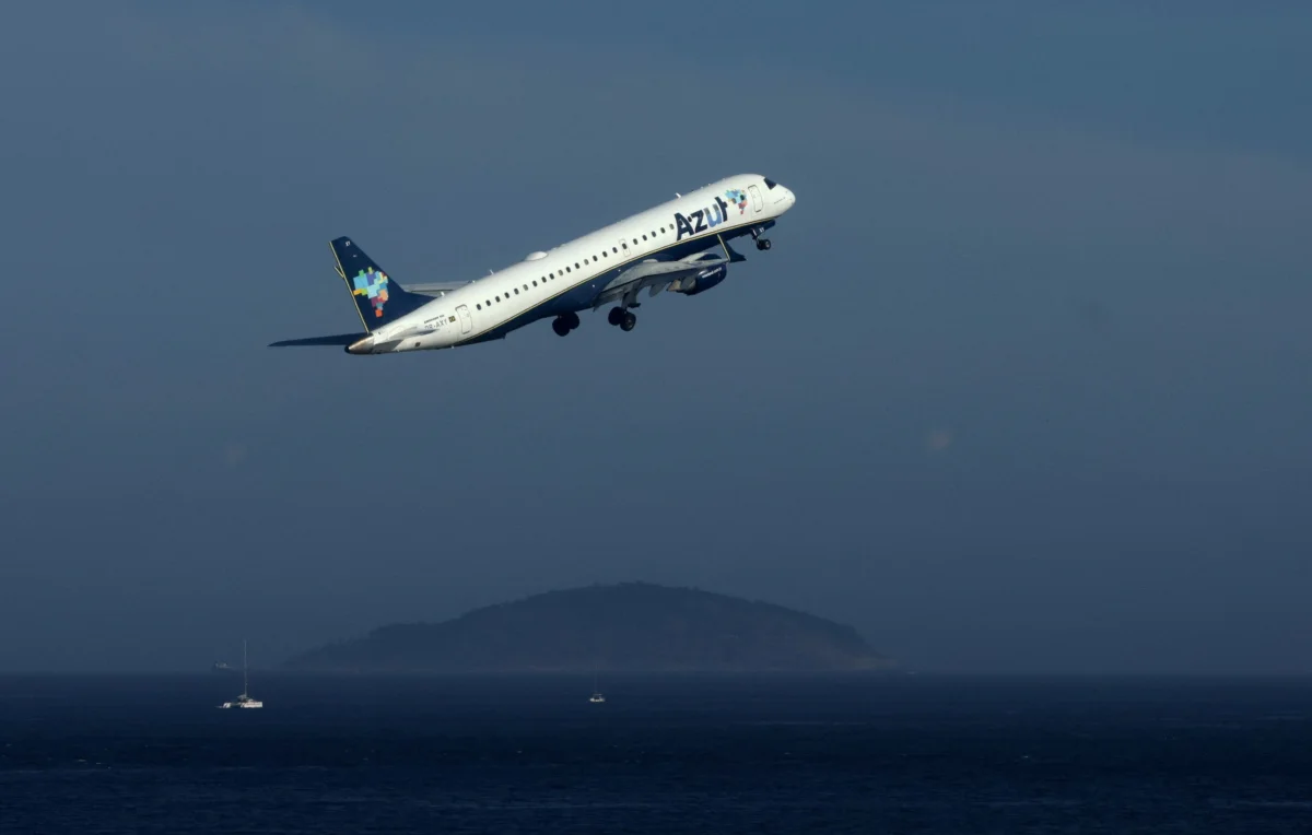 Governo lança medidas para conter aumento do querosene de aviação; alta deve elevar preço de passagens aéreas