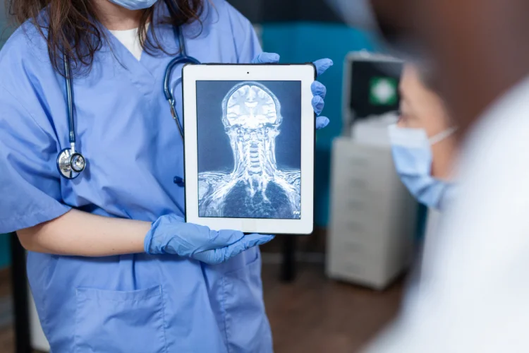 Inteligência artificial no centro cirúrgico: diagnóstico tumoral quase em tempo real já é realidade