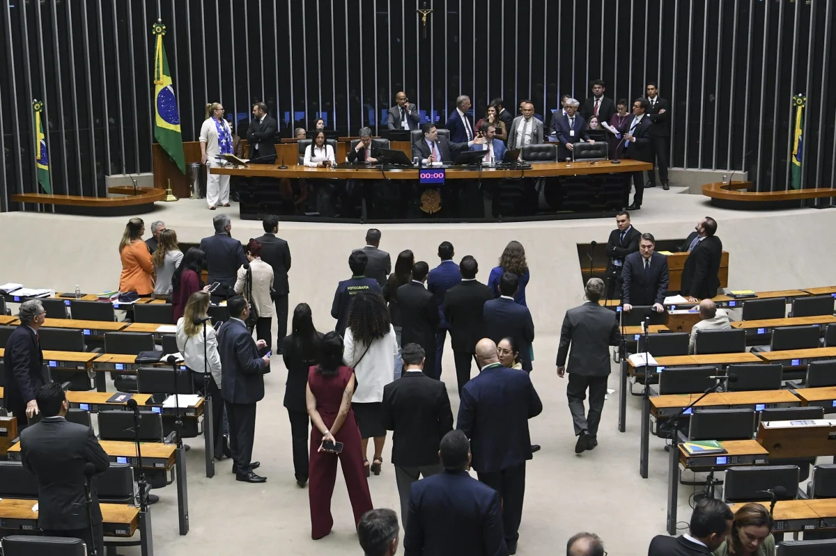 Pressa para votar dosimetria passa por acordo sobre não instalar CPMI do Master, avaliam governistas