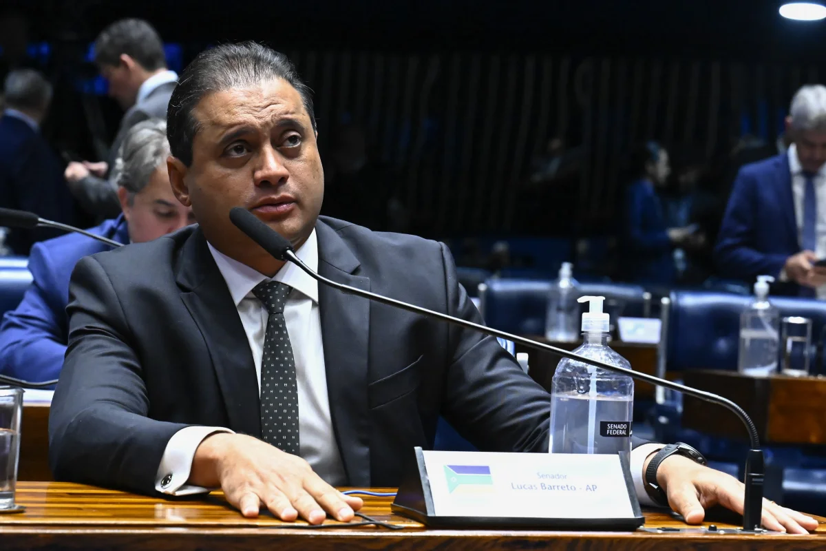Alcolumbre envia indicação de Messias à CCJ e destrava análise; Weverton é definido relator e sabatina será no dia 29