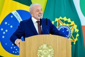 Lula chama Trump de imperador e fala em invasão ao Brasil: ‘Não vamos deixar’