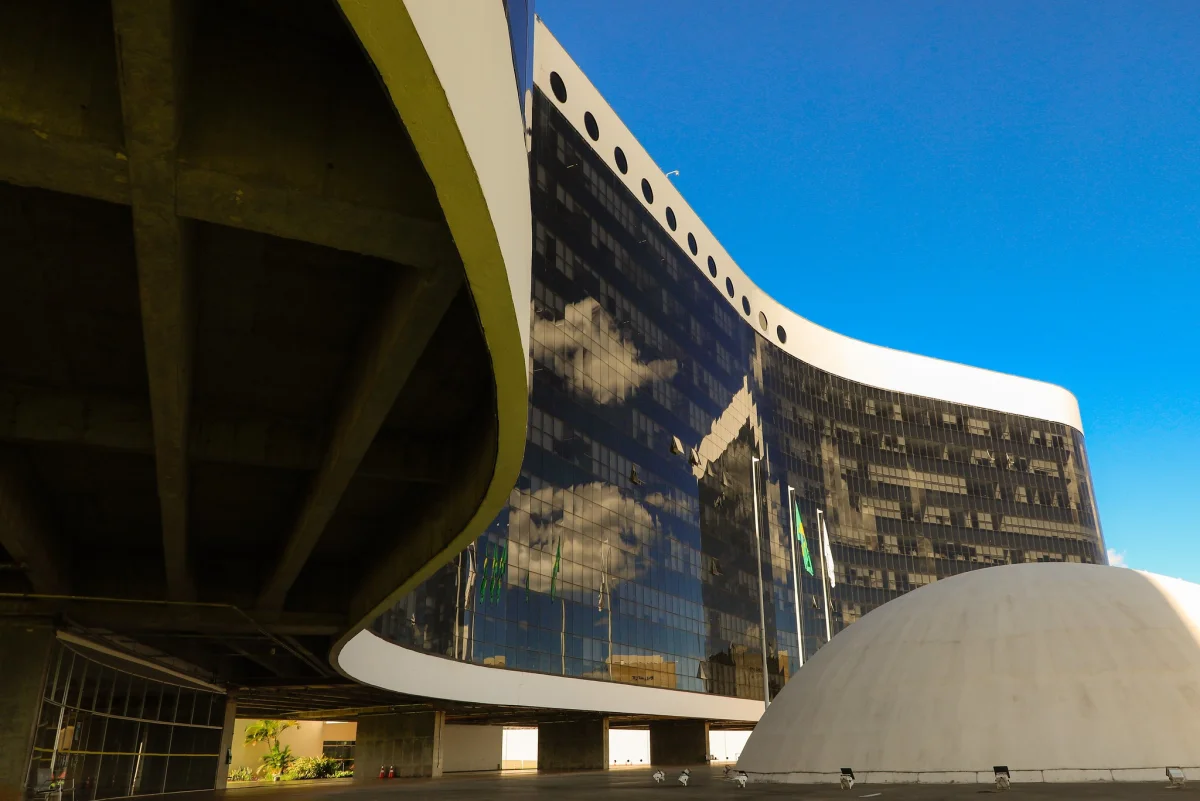 Eleições 2026: TSE abre sessão para decidir novo comando