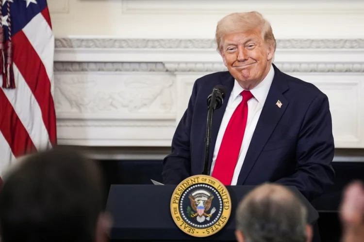 Reuters/Ipsos: Rejeição a Trump bate 62% em meio a guerra no Irã
