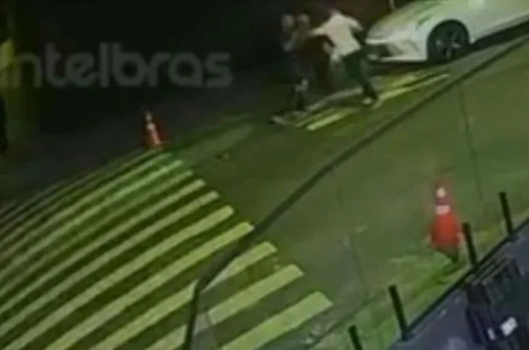 Motorista de app mata passageiro após briga iniciada por vômito no carro em SP