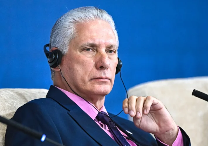 ‘Renunciar não faz parte do vocabulário da revolução’, afirma presidente de Cuba após pressão de Trump