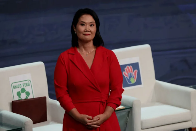 Peru caminha para 2º turno nas eleições presidenciais em junho