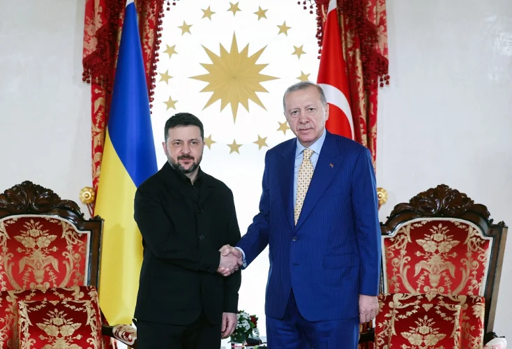 Erdogan e Zelensky se reúnem na Turquia e falam sobre por fim à guerra