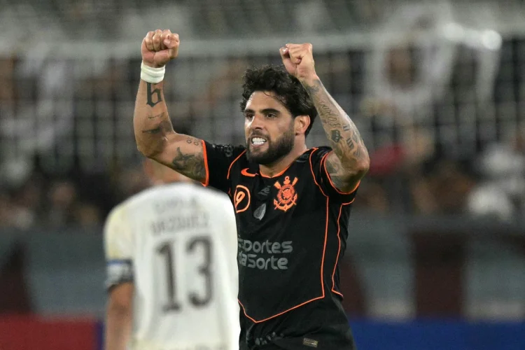 Corinthians estreia na Libertadores sob comando de Diniz com vitória de 2 a 0