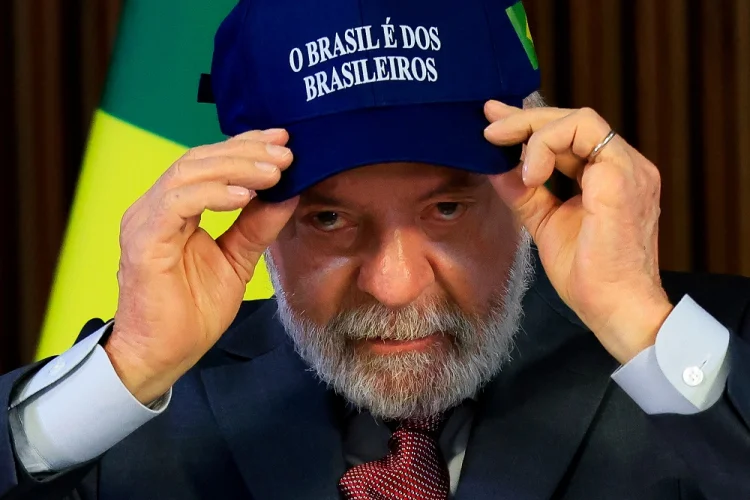 De olho nas eleições, três ministros deixam o governo Lula