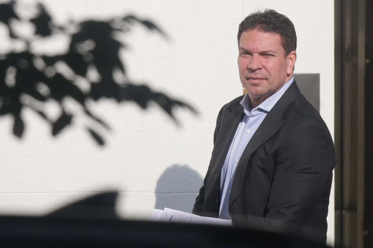 Brasil prepara relatório para tentar acelerar deportação de Ramagem, preso pelo ICE nos EUA
