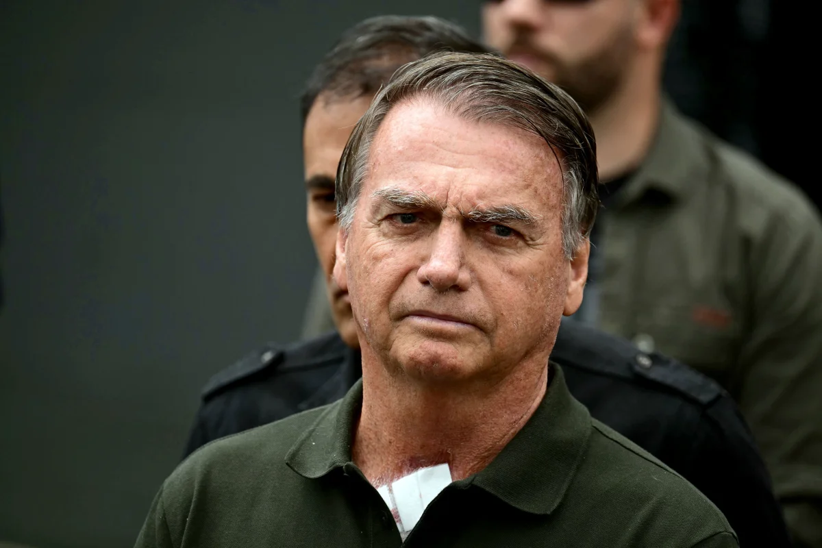 PGR se manifesta a favor de pedido de Bolsonaro para cirurgia no ombro