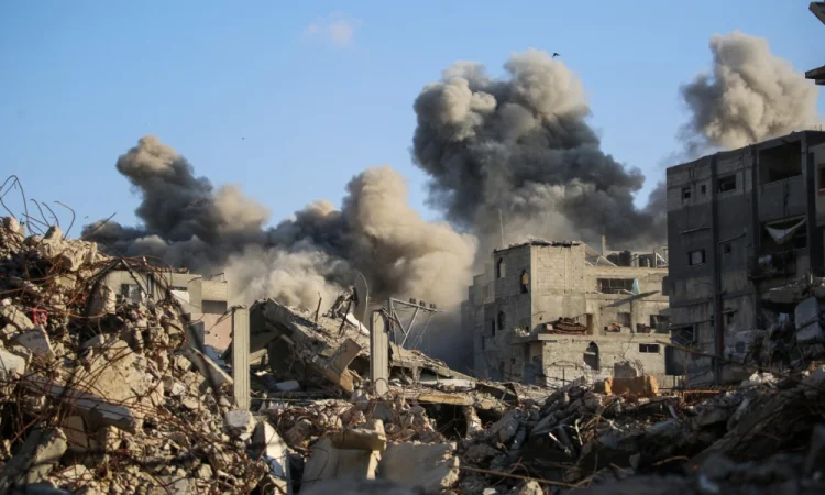 Ataque israelense mata quatro palestinos em Gaza, segundo médicos