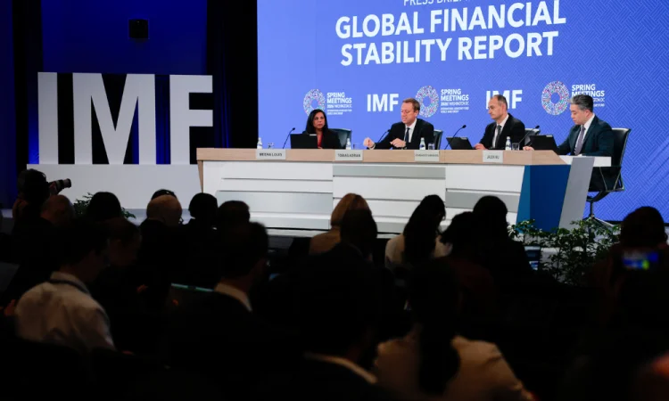 FMI eleva projeção de crescimento da economia do Brasil para 1,9% em 2026