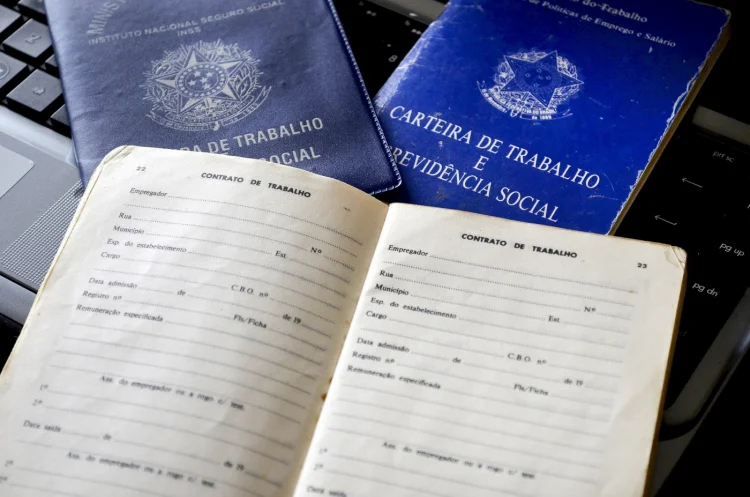 Lula sanciona lei que obriga empresas a orientarem funcionários sobre saúde preventiva