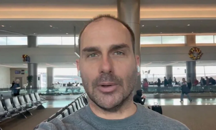 Moraes dá 15 dias para apresentação das alegações finais de ação penal contra Eduardo Bolsonaro 