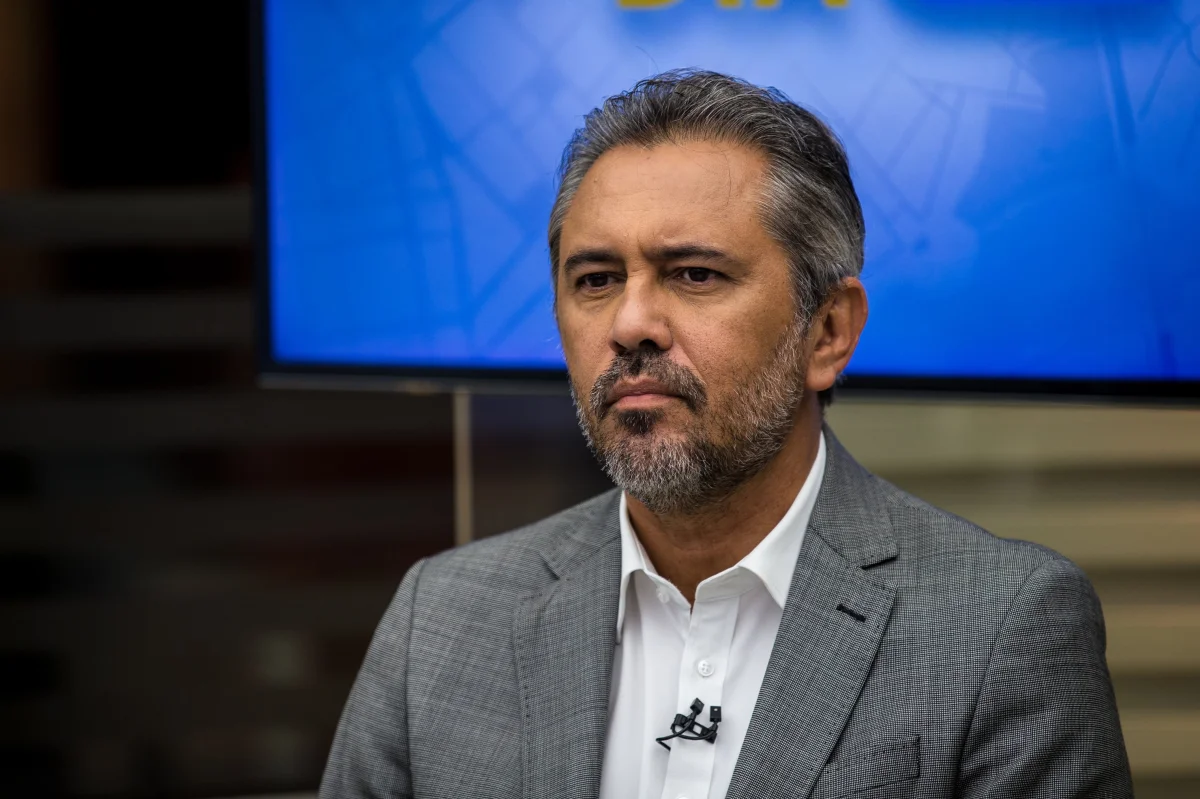 Quaest: 53% aprovam e 30% desaprovam governo Elmano de Freitas no Ceará