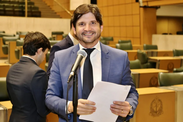 Após viagem aos EUA, Valdemar vê ‘chance’ de Eduardo Bolsonaro apoiar André do Prado ao Senado
