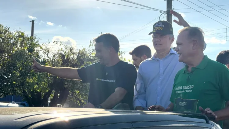 Flávio Bolsonaro faz aceno ao agro e promete simplificar o Plano Safra