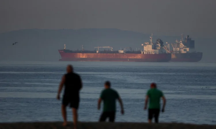 Entenda a Operação Louva-a-Deus e as raízes da tensão naval entre Washington e Teerã
