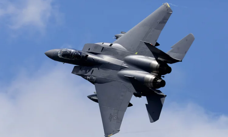 EUA sofrem golpe inédito em 20 anos com derrubada de aviões no Irã