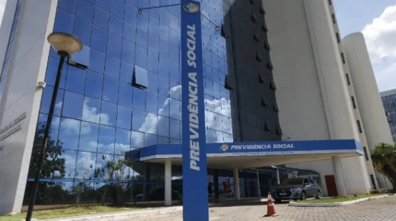 PF realiza operação contra grupo suspeito de invadir sistemas do INSS para cometer fraudes