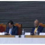 Ministro André Mendonça recebe Colar de Honra ao Mérito em sessão solene na Alesp com presença de Tarcísio e Nunes