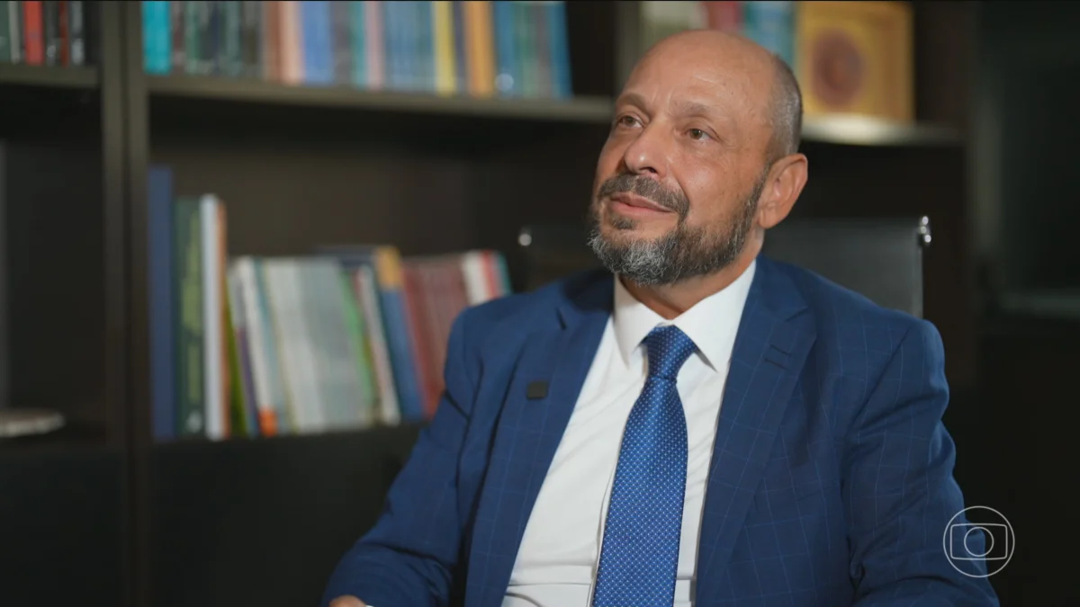 Filas em ano eleitoral levaram governo Lula a trocar comando do INSS