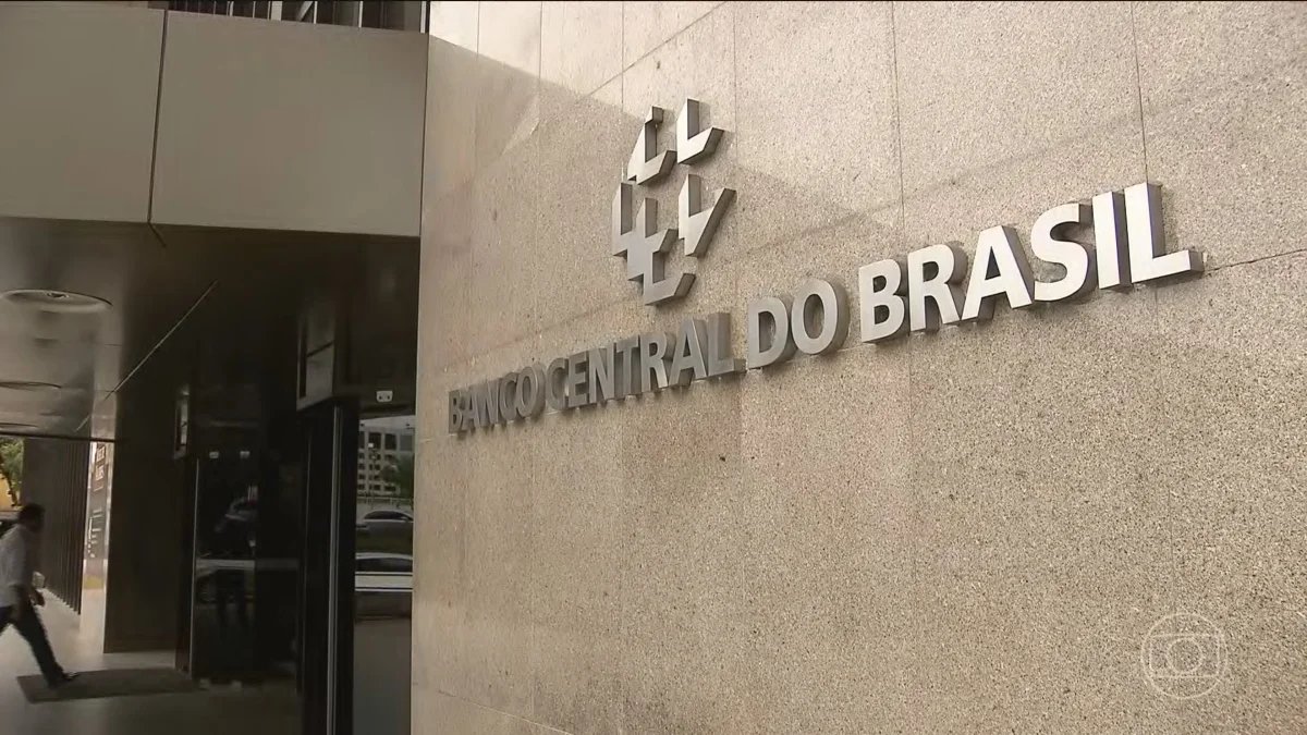 Relator publica novo parecer da PEC que possibilita ao Banco Central ter orçamento próprio