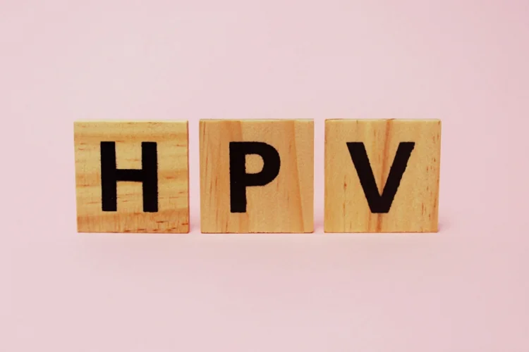 Por que o HPV ainda é associado apenas ao sexo e como esse mito atrasa a vacinação
